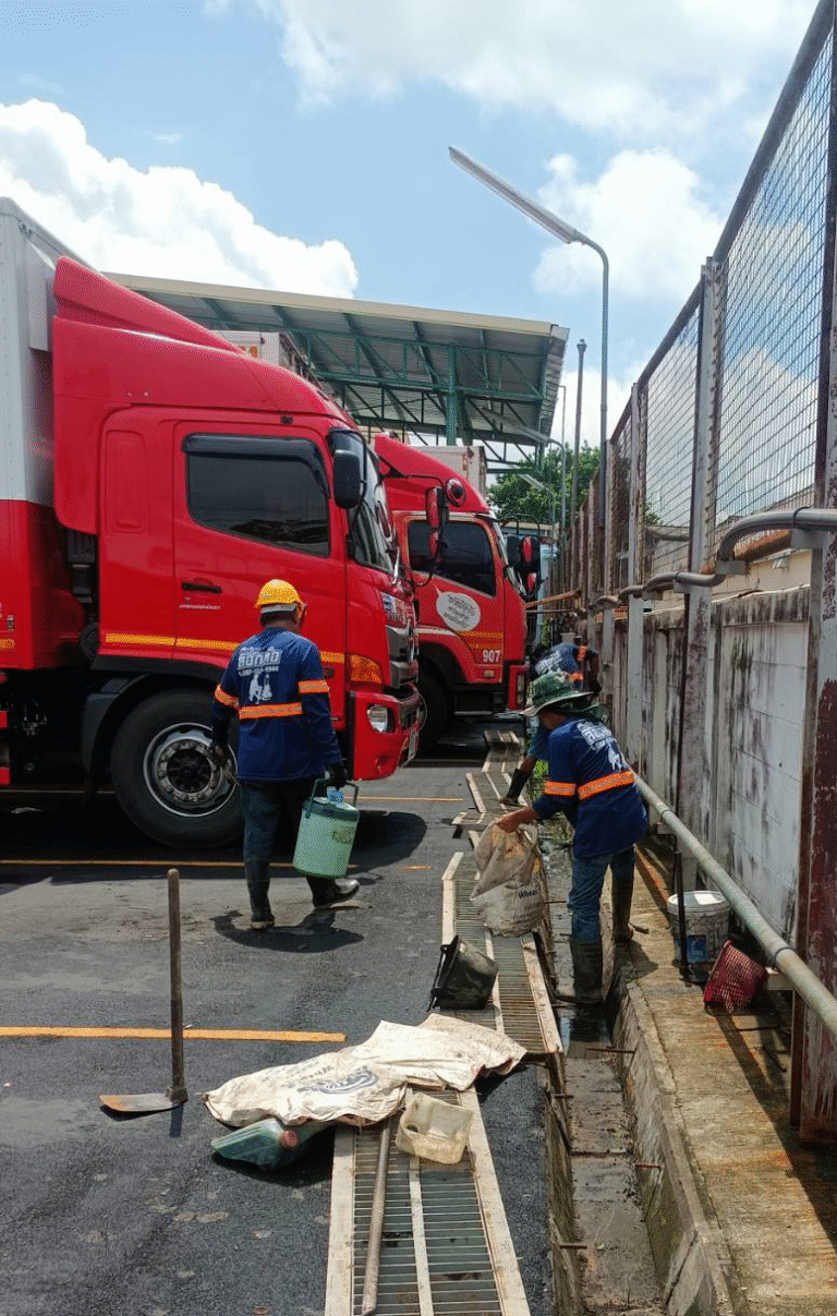 ช่างลอกท่อ