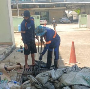 ลอกท่อระยอง